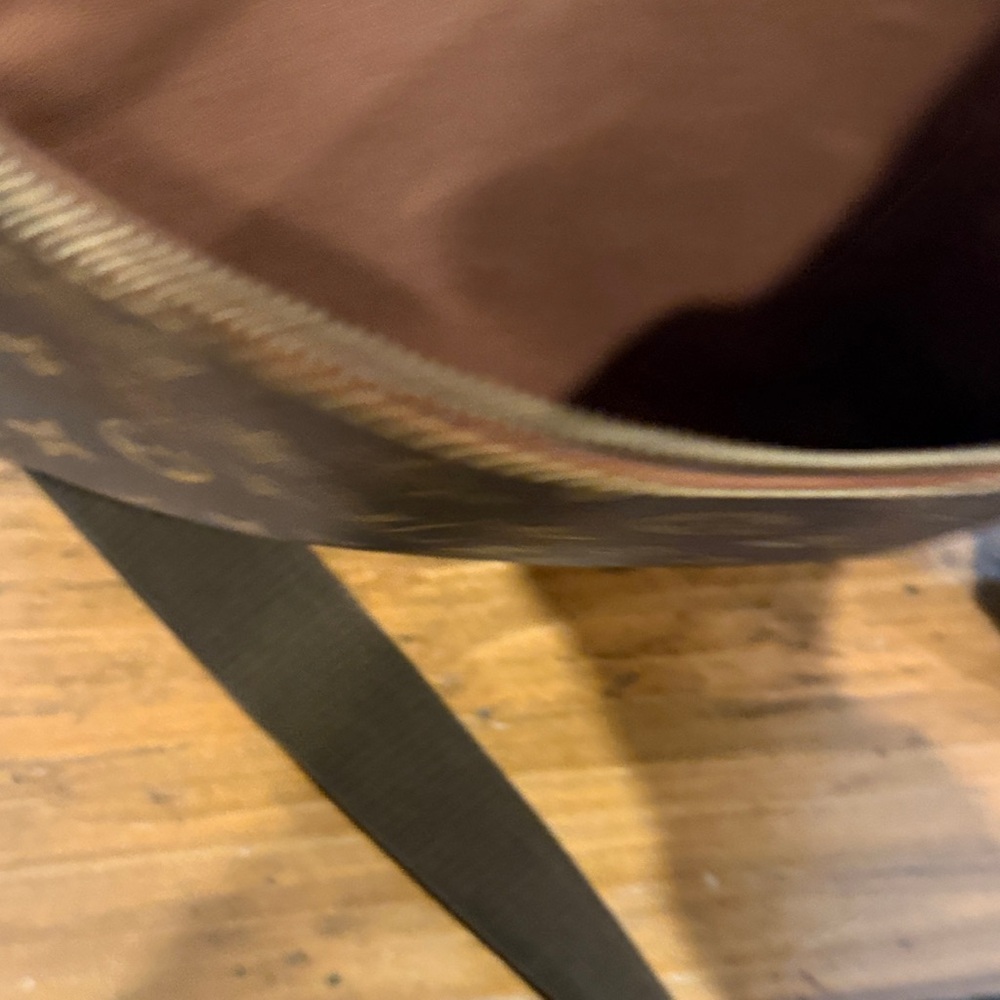 Louis Vuitton Monogram Brown Messenger Bag- great used condition - Picture 11 of 16